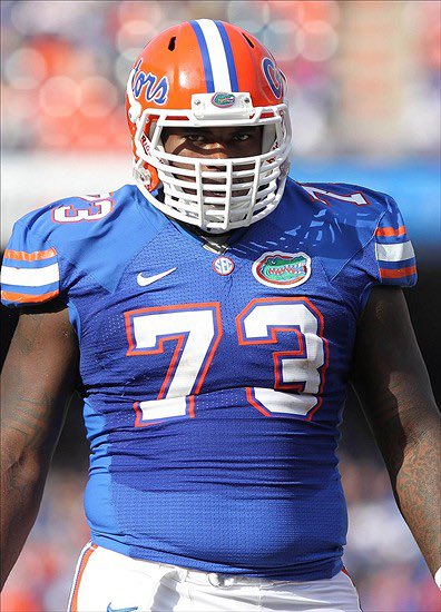FieldYates's tweet photo. The Cowboys have hired Sharrif Floyd, a 2013 first round pick of the Vikings, as their assistant DL/defensive quality control coach, per @toddarcher and me.
Floyd played DT at Florida for Dan Quinn and spent time working with the Cowboys staff this past training camp. https://t.co/WPRhb2Np4m