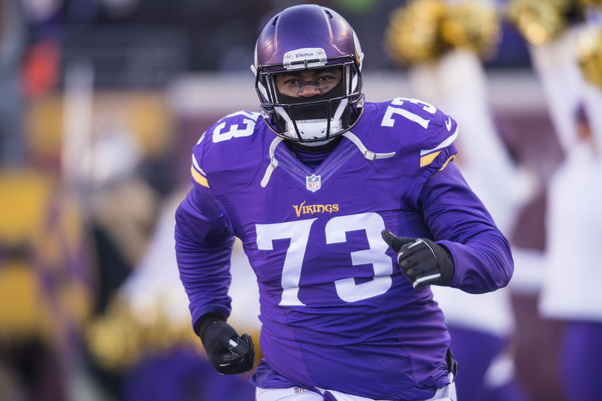 FieldYates's tweet photo. The Cowboys have hired Sharrif Floyd, a 2013 first round pick of the Vikings, as their assistant DL/defensive quality control coach, per @toddarcher and me.
Floyd played DT at Florida for Dan Quinn and spent time working with the Cowboys staff this past training camp. https://t.co/WPRhb2Np4m