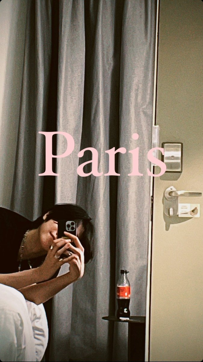 unionverse's tweet photo. Tentastic! Uniiiis, ada yg bisa ilangin tulisan Paris nya ga? biar bisa dijadiin wallpaper 🛐🛐 https://t.co/VBOmIFCGnB