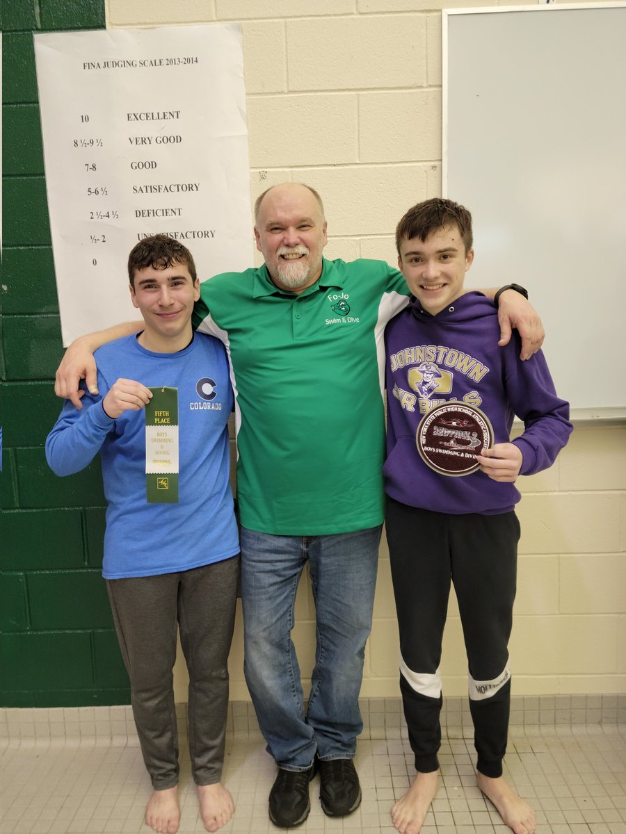 Congratulations to our Varsity divers! Caleb Sanjurjo placed 5th and Marcus Scofield placed 2nd at the Section 2 Division 2 Diving Championships!