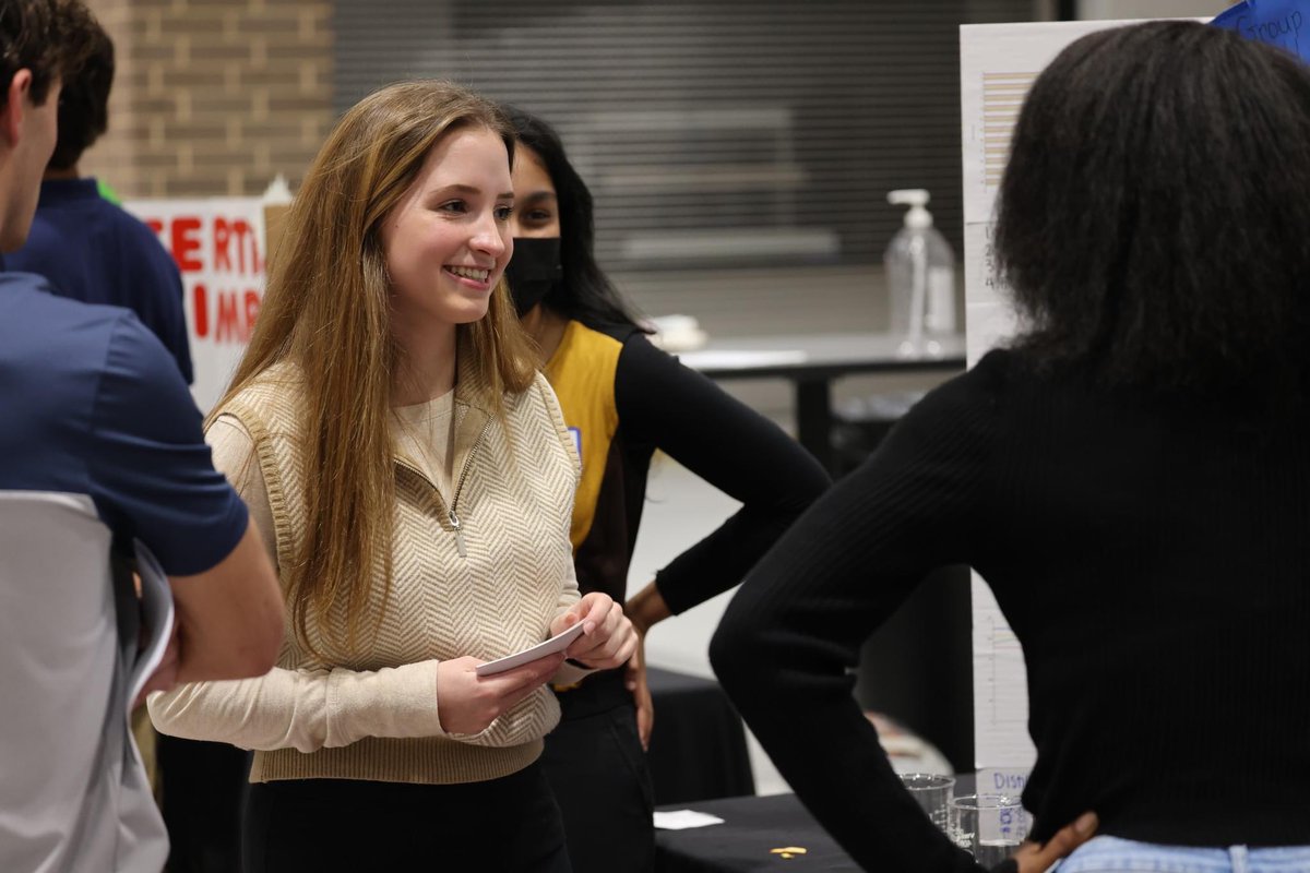 esnyder21's tweet image. Tonight our Junior IB students displayed and presented their IB Exhibition Projects and IB Visual Art Work! Well done to these Wolverine scholars! ❤️🖤 #LetsGoFlying @CabarrusWest @CabCoSchools