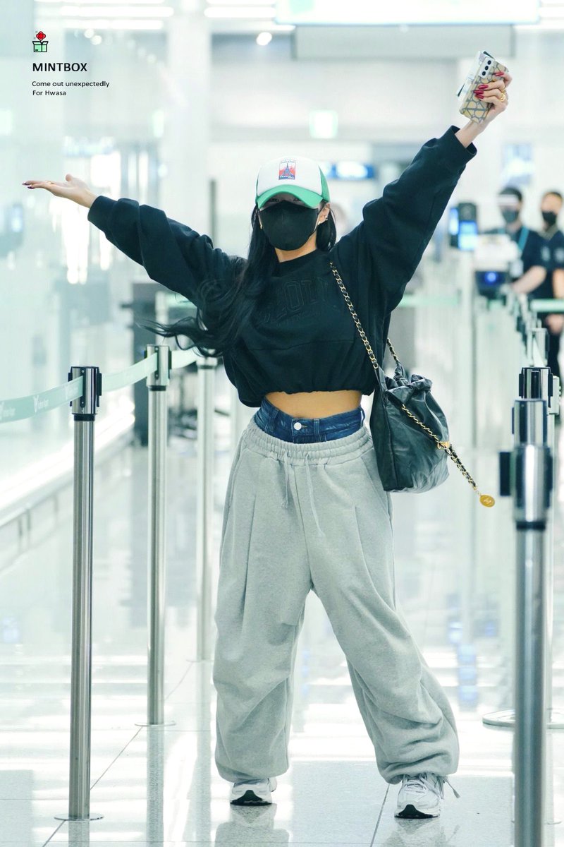 mintbox_0619's tweet photo. 230217 ICN 프리뷰

#마마무 #화사 #Hwasa

안혜진 귀여워서 그저 눈물 흘리는 중.. https://t.co/N2uG9ZKJTF