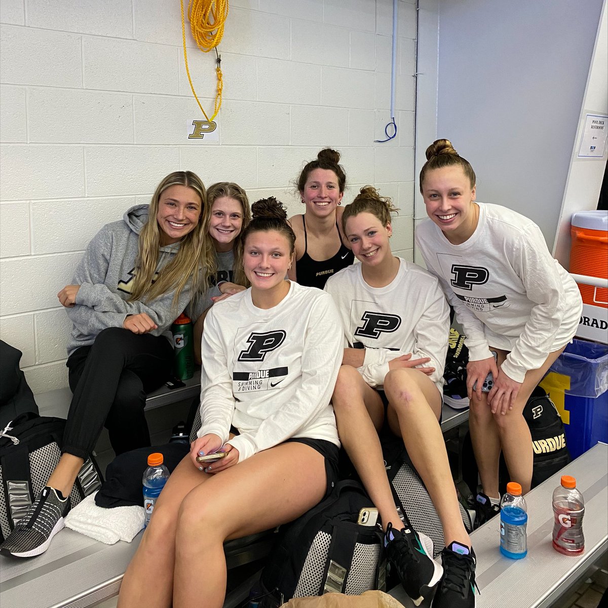 Purdue Women's Swim-Dive on Twitter: "All Smiles at Big Tens 🙂😁😃😍😎😆"