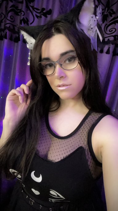 Pok&eacute;mon Nuzlocke &amp; Chill Will I finally get to my rival battle today? Come distract me! https://t.co/mlAmb57pjZ