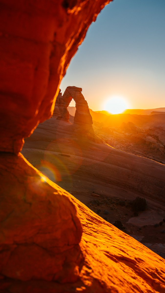 Fr33Water's tweet photo. …might be time to hit the road heading West again soon here.  Here are a few of my favorite shots from @VisitUtah Utah &amp; beyond… can recognize this iconic arch?! Hard to beat the textures out in #Utah #visitutah #utahunique https://t.co/YMvUNYvhAm