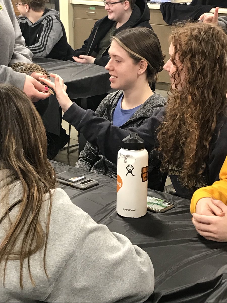 NicholsonTonya's tweet photo. Shout out to Hartman Reserve for the awesome field trip.  #snakes #turtles #slipperytrails #boscoscience https://t.co/F9q5KJy91F