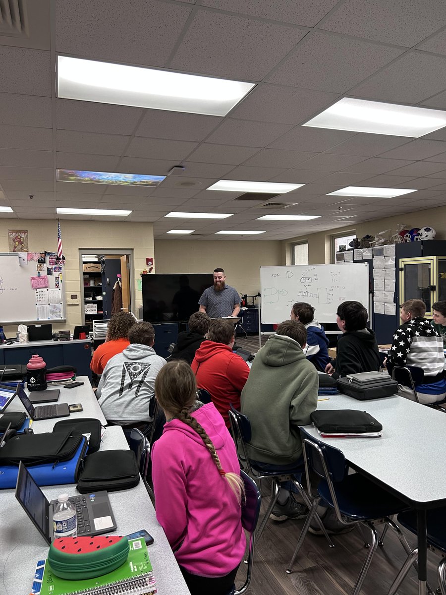 OHCareerNetwork's tweet photo. Career Network students have the opportunity to earn their OSHA10.  Riverside HS manufacturing class, taught by Tyler Hodge, was one of the participating schools benefiting from this training through an @OHEducation grant. https://t.co/udV1YxvItY