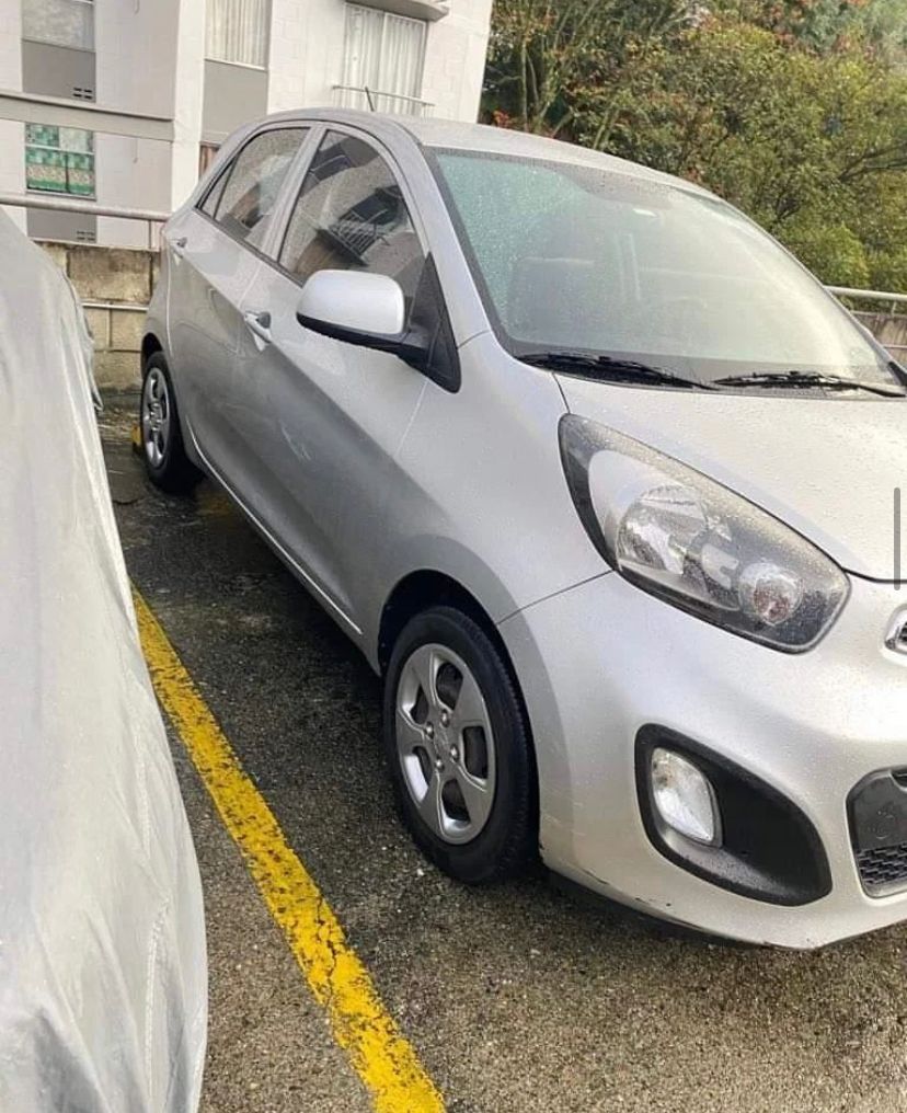 Guardianes_Ant's tweet photo. #HurtoVehiculo, Kia Picanto, color gris, hurtado en el barrio Belalcazar, DLV782. https://t.co/Ghb9MHjSm6