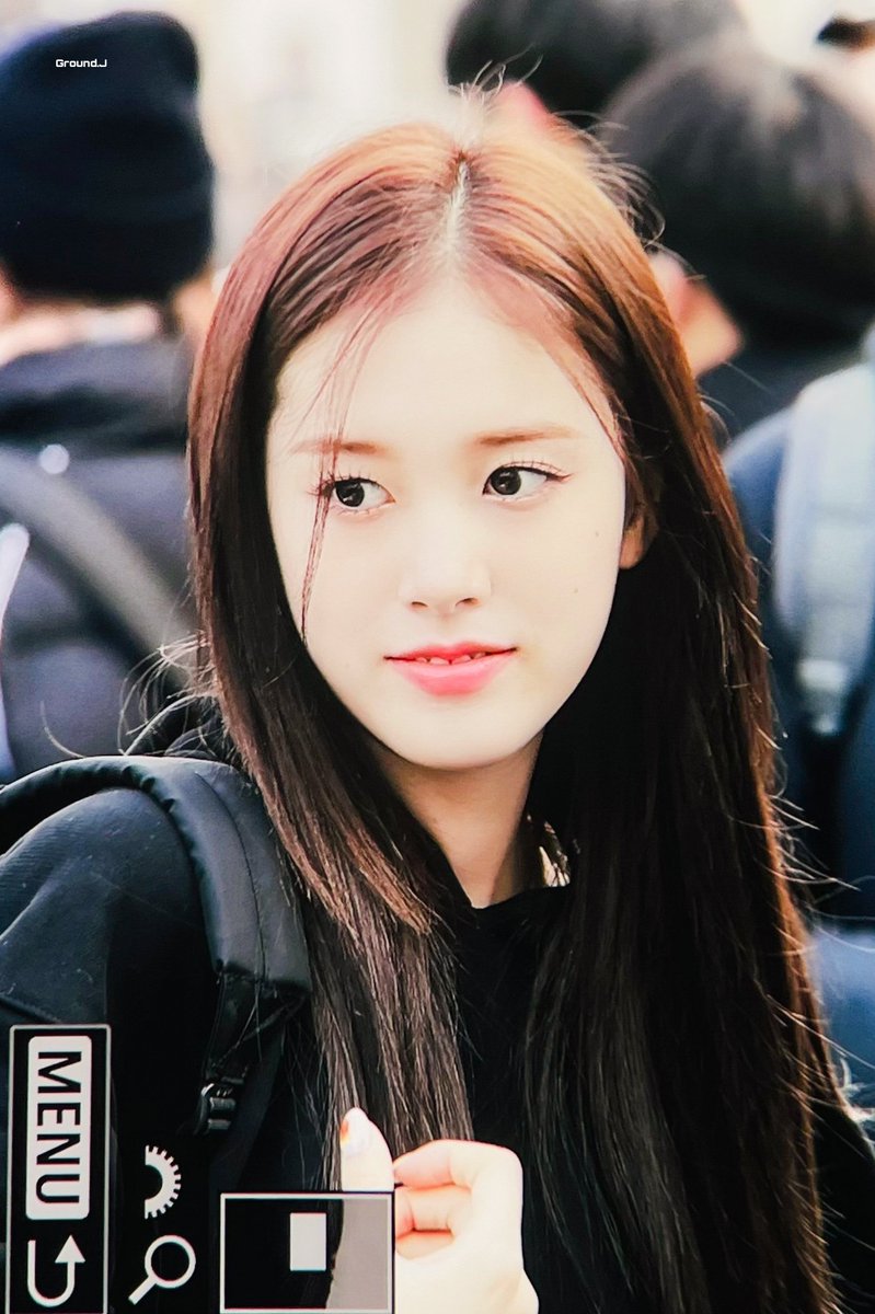 230217 오랜만~
#장예은 #STAYC #스테이씨 #재이