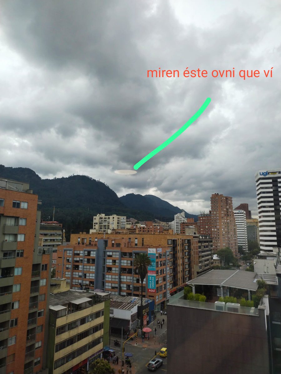 NANDOELRETADOR's tweet photo. Vi esto en el cielo al tomar ésta foto https://t.co/ISoyGo98ny