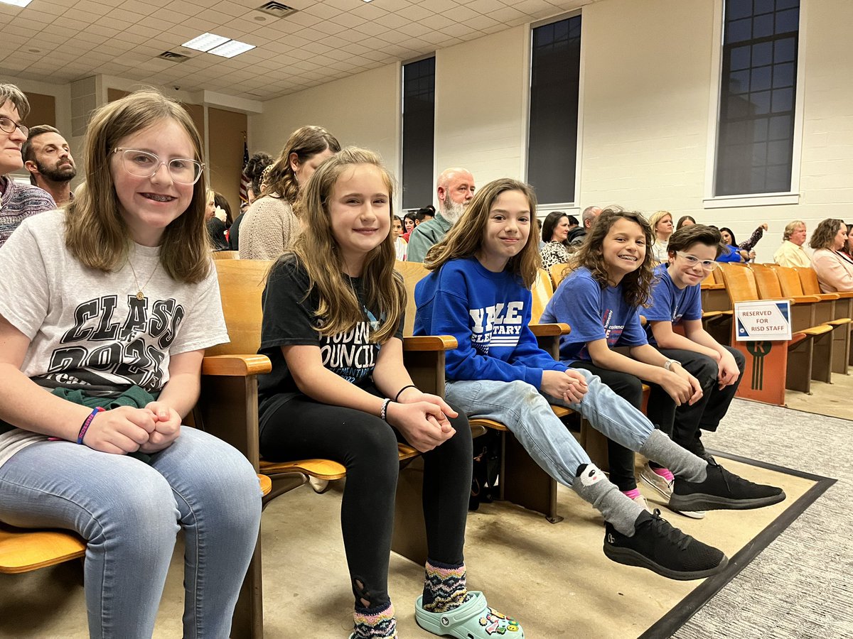 Emily Lauren Sires tweet media