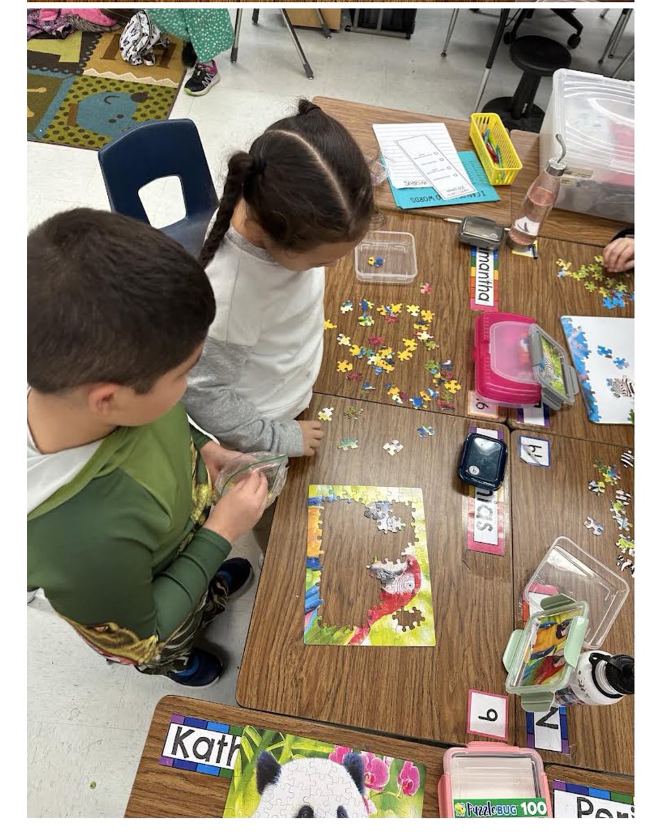 StadleyRough's tweet image. 😮🫢 What an accomplishment! 100 piece puzzles 🧩 for the 100th Day! #100thdayofschool #STRsecondgrade