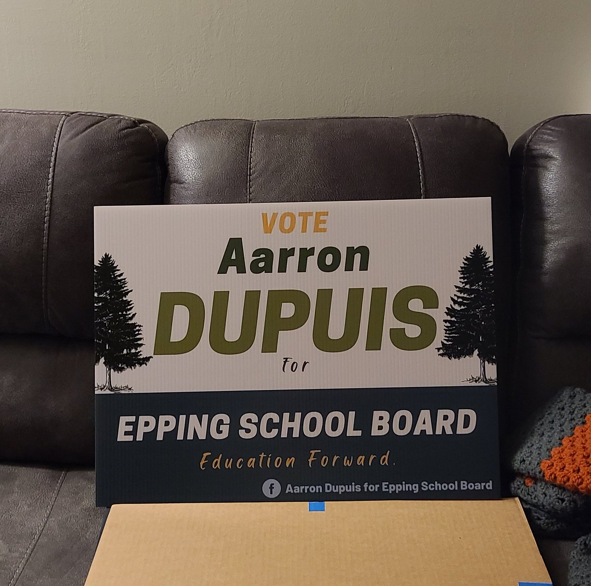 AarronDupuis's tweet image. Signs are in! If you drive through Epping you might see one! #electionfun Thank you to those who donated to help me purchase these!
