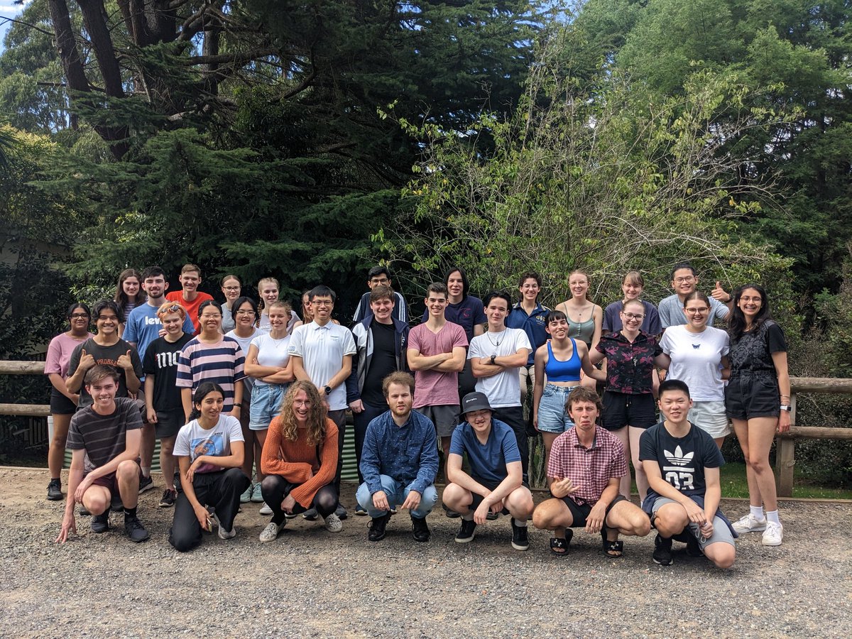 DrVanessaWong's tweet image. We&apos;ve just finished up on our @Monash_Science #advancedresearch O&apos;camp this year. It&apos;s been great to run this again after the hiatus due to the pandemic, and we&apos;re all ready to go for #MonashOWeek next week