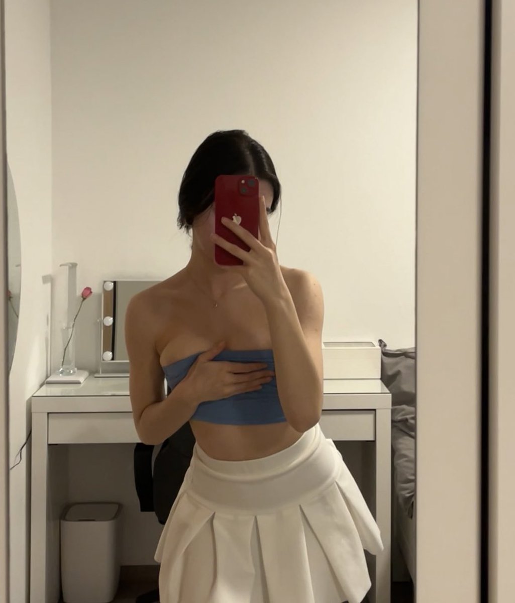 BellaHalder's tweet photo. Front or back?🍒 #onlyfans_girl #onlyfanspromo #onlyfansgirl https://t.co/jQ9in7qxE1
