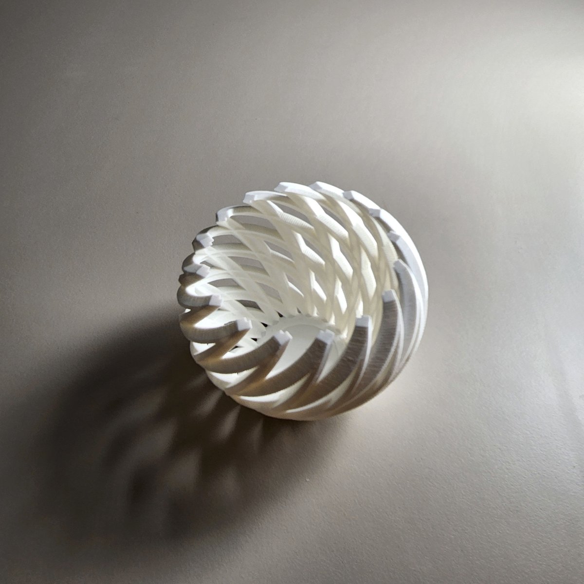 3DPrintBunny's tweet image. A twisty bowl😊

stl: social.thangs.com/m/727959