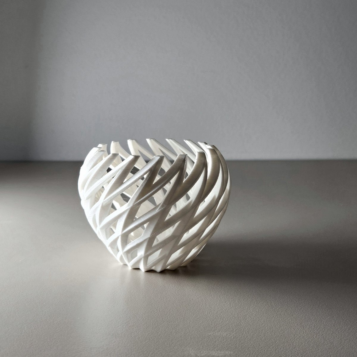 3DPrintBunny's tweet image. A twisty bowl😊

stl: social.thangs.com/m/727959