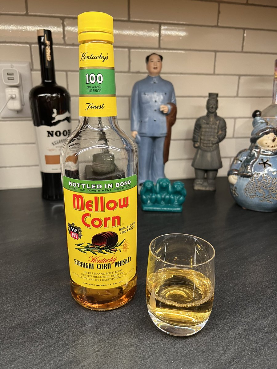 MUBobbo's tweet photo. Moved a little snow so now it’s #mellowcorn and Bucks time https://t.co/JUuiFnedfG