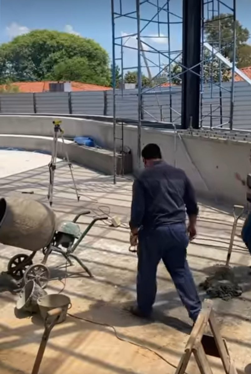 esahorapdu's tweet photo. Intendente @OliveraPdu junto a las Sec. Gral (I) @MarianaMazzill1 y directores, en las obras de Termas de Guaviyú. https://t.co/vtVGalIsyX