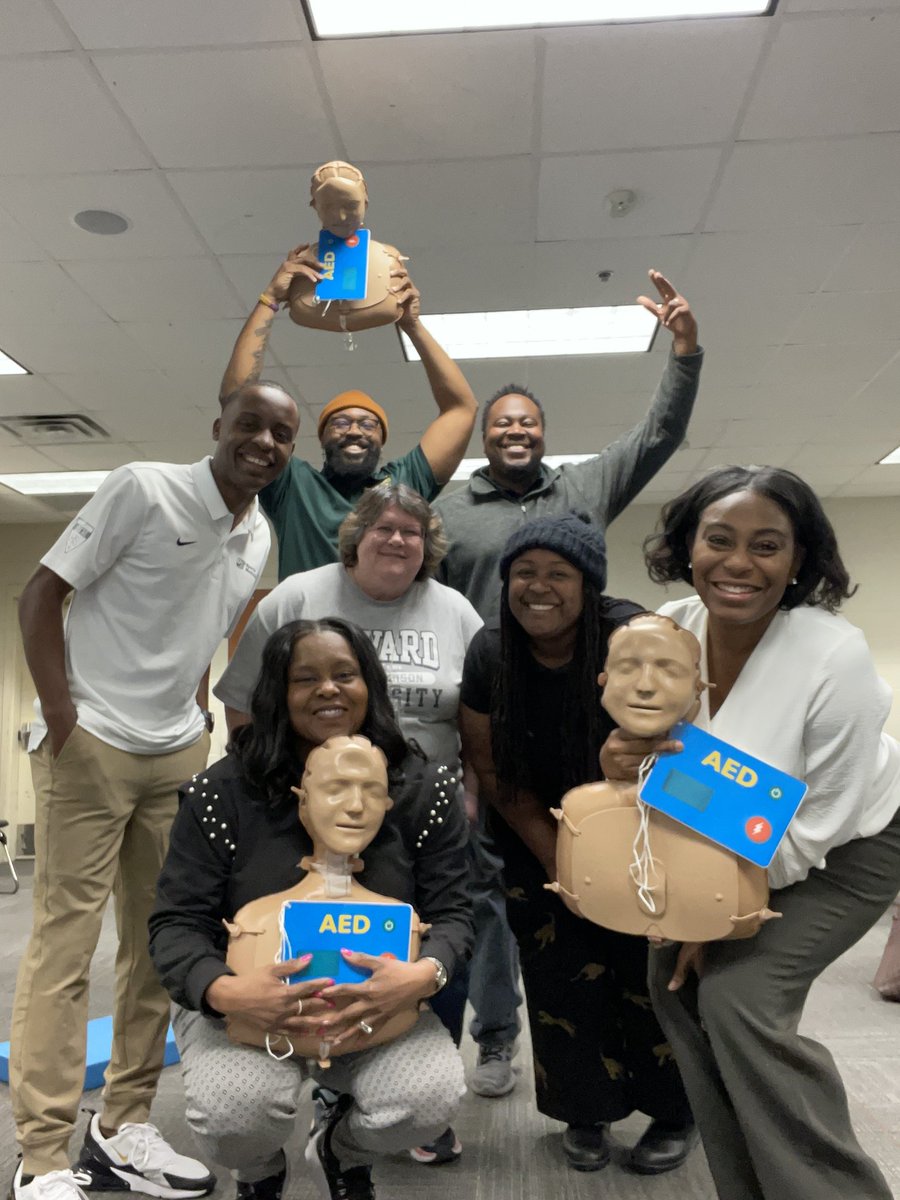 NXTGenGEARUP's tweet photo. CPR/AED training was fun and informative today! #certified @desotoisdeagles @SSS_DeSotoISD @Desotosportsmed @DeSotoISDCTE @SSS_DeSotoISD https://t.co/UDgu1TC817