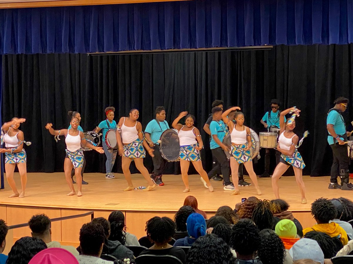 ChadHarrisonSG's tweet photo. Great time at our Evening of the Arts Step Show to celebrate Black History Month.  People including our students are loving it!  It's great to see talent, fun, and celebration come together at SG!  #nccvtworks 
@Supt_Jones @St_GeorgesTHS @HawksSG https://t.co/EbGX8OLg5z