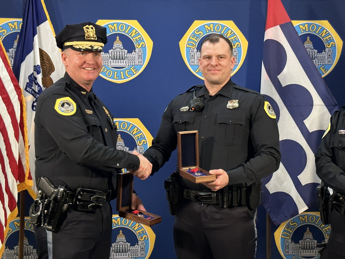 DMPolice's tweet image. It seemed like all we did today was respond to crashes, but there was also some cool stuff happening.

Chief Wingert was proud to make a great promotion, and to recognize 3 officers for their work that saved lives in our community!

Full story: bit.ly/3I1tI2G