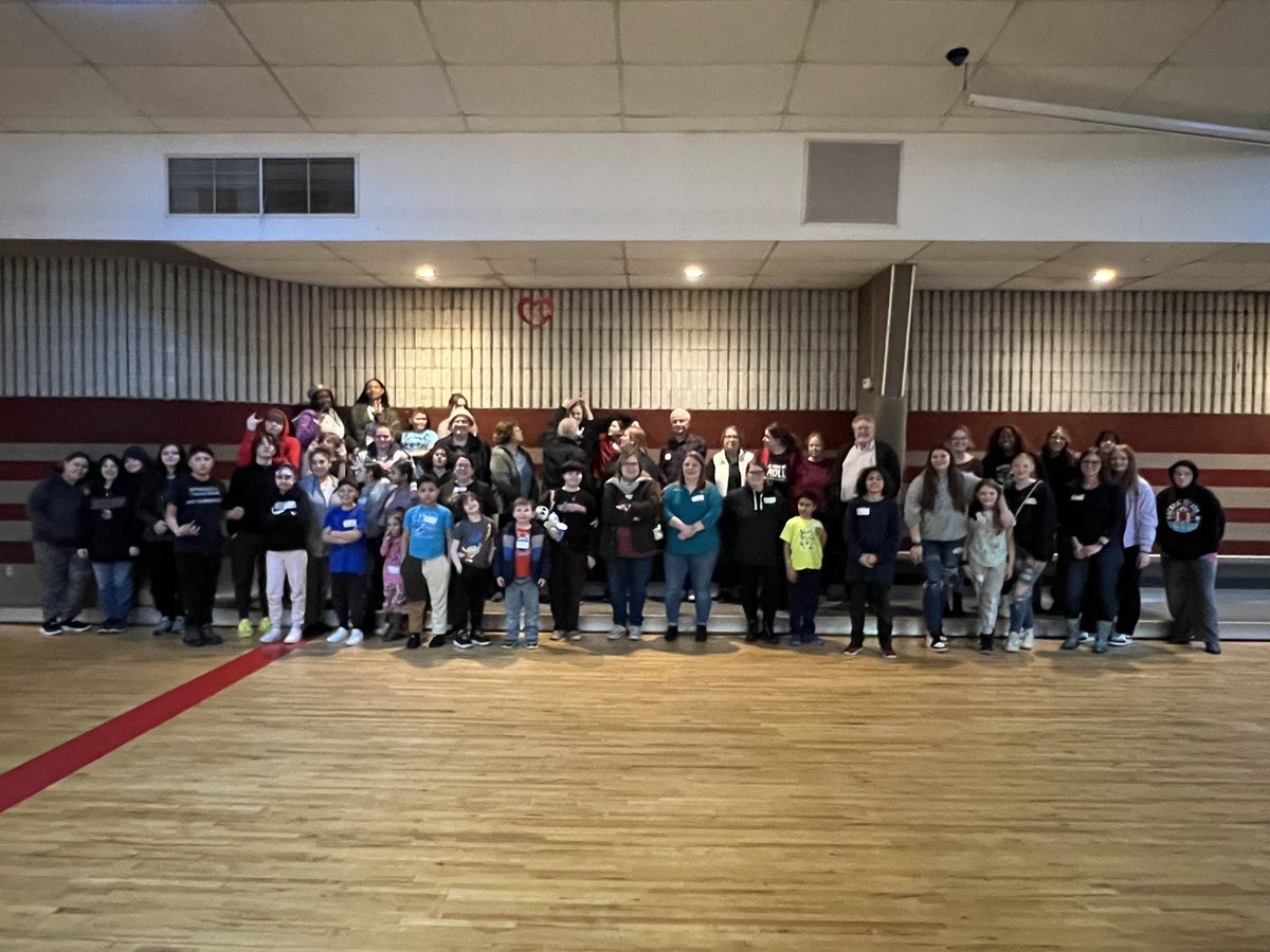 Tony Hollow tweet media