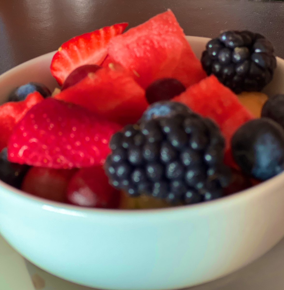 Nothing beats the joy of Australian berries at my breakfast table. 
Of course, this won’t be possible without our #NiVanuatu hardworking men & women under Labour Mobility program. They help generating millions $ in revenue for the industry. 
#TankiuTumas🙏🏾 #SeasonalWorkers🍓 🫐🍉