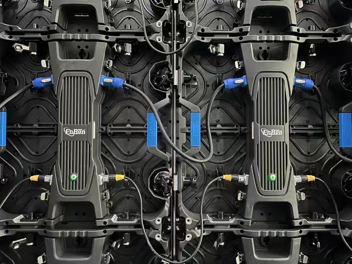 EnbonLD's tweet image. Enbon R5 Series,500*500mm, Wide viewing angle, high screen flatness bring you the best viewing experience. Easy installation and maintenance，save time. Waterproof,made of Aluminum, Security and durability coexist.
Call us for details: +86 199 2665 3490
#led_screen #led_display