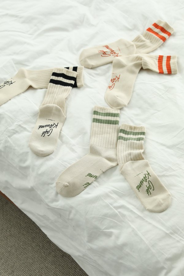 フランス・日本でスペシャリティコーヒーを展開する
Café Kitsuneとコラボレーションした靴下を本日より発売。

#CafeKitsunexTabio
#CafeKitsune
#Tabio

詳細は⬇️
tabio.com/jp/cafekitsune/