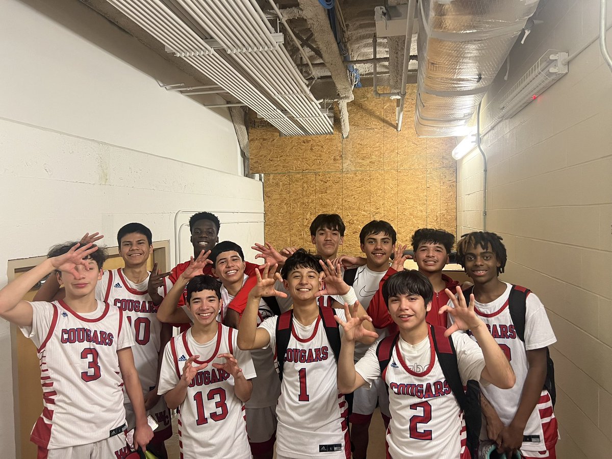 CoachCasias's tweet photo. What an honor it was coaching these boys up in my first ever season as a coach. Jv Boys Basketball finished up 12-8 on the season 🏀.  Watching these boys mature on and off the court and grow into a brotherhood is a constant reminder of why I love what I do‼️ #HailToThee #GoCoogs https://t.co/Ui9Ga5KZCL