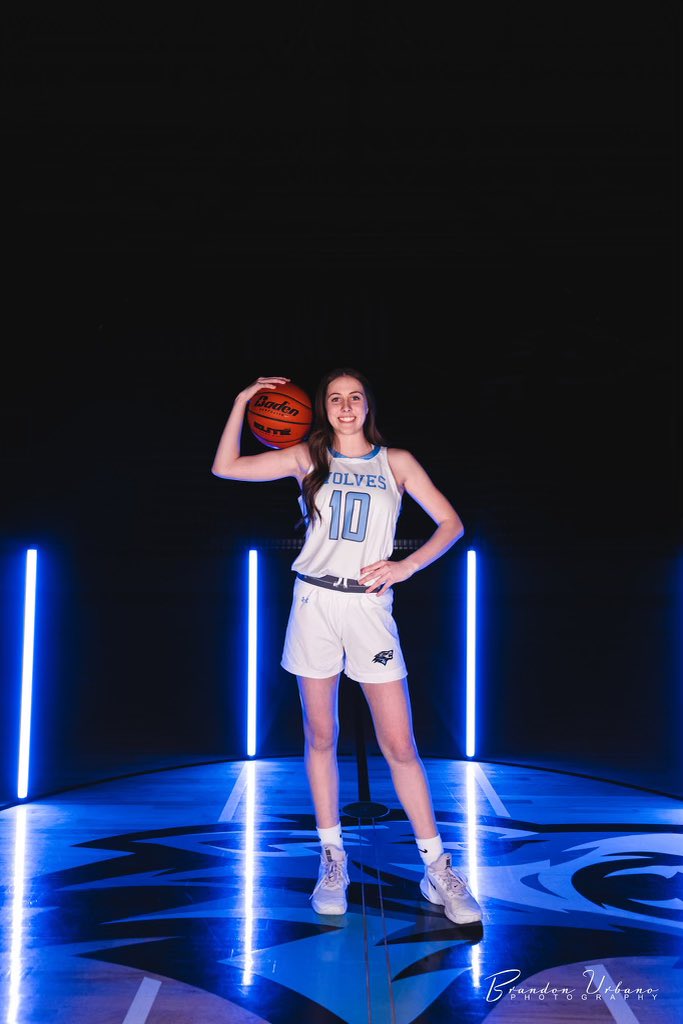 🚨#10 Senior Grace Thompson 🚨

College plans: playing basketball at Doane
Major: Elementary Education
Fav bball memory: team bonding and bus rides
Favorite tv show: Criminal Minds
Favorite restaurant: Texas Roadhouse