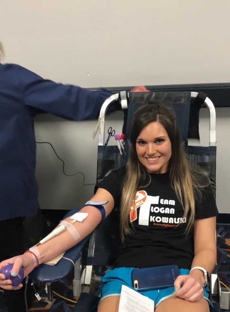 Jenjor7's tweet photo. My family and I donate blood in order to help those in need! Everyone should consider donating blood - it can save up to three lives per donation! @MedievalTimes #ChivalryInAction https://t.co/ZIWyUnchCp