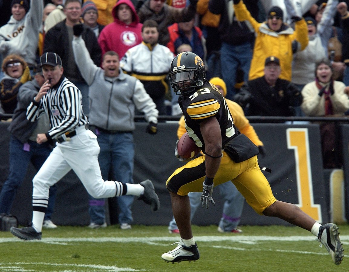 Happy Birthday to Bob Sanders! ( | Enjoy your day. Go Hawks! | 