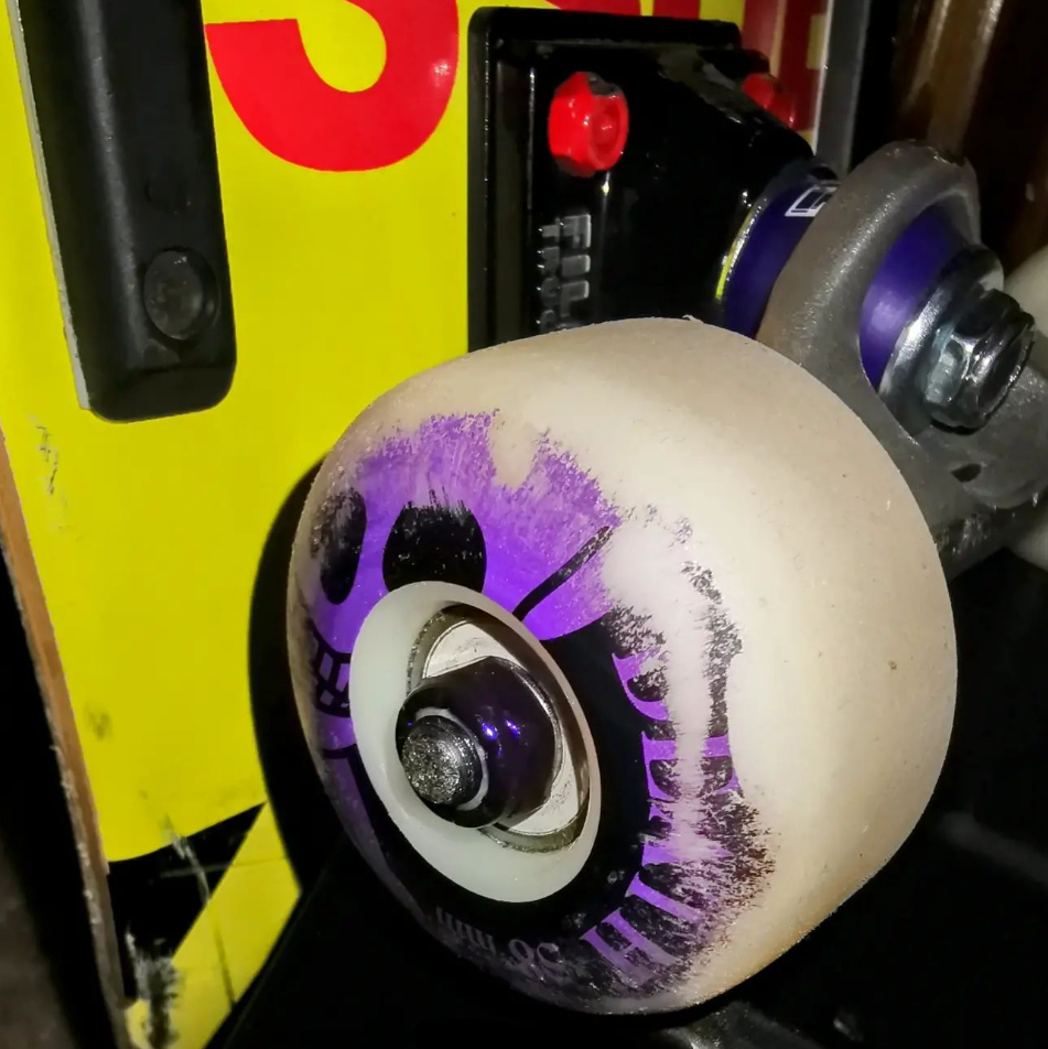 DefiantUpgrades's tweet photo. New friend @vhaidrasaga posted these photos and raved about the custom Defiant Upgrades axle nuts after purchasing some for his and his sons decks.

They even feel their wheels spin faster with the new axle nuts.

Thanks for the support, Nicholas and sons!

#defiantupgrades #arey https://t.co/ZfvPs1BZ5H