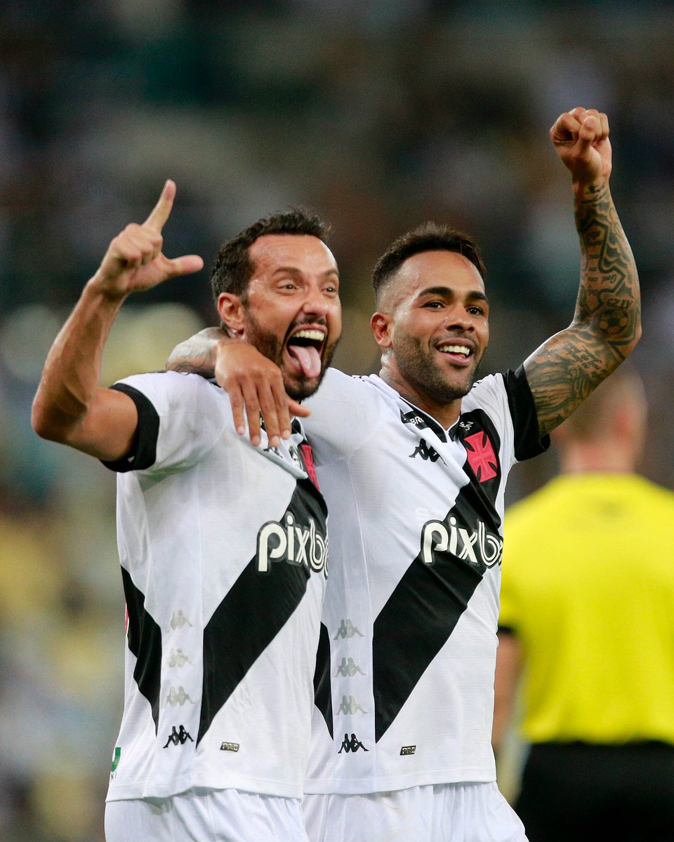 VascodaGama's tweet photo. VITÓRIA DO VASCO!

⚽ Alex Teixeira
⚽ Pedro Raul

#VASxBOT 2-0
#VascoNaCazeTV

📸 Daniel Ramalho | #VascoDaGama https://t.co/HD0poNJLub