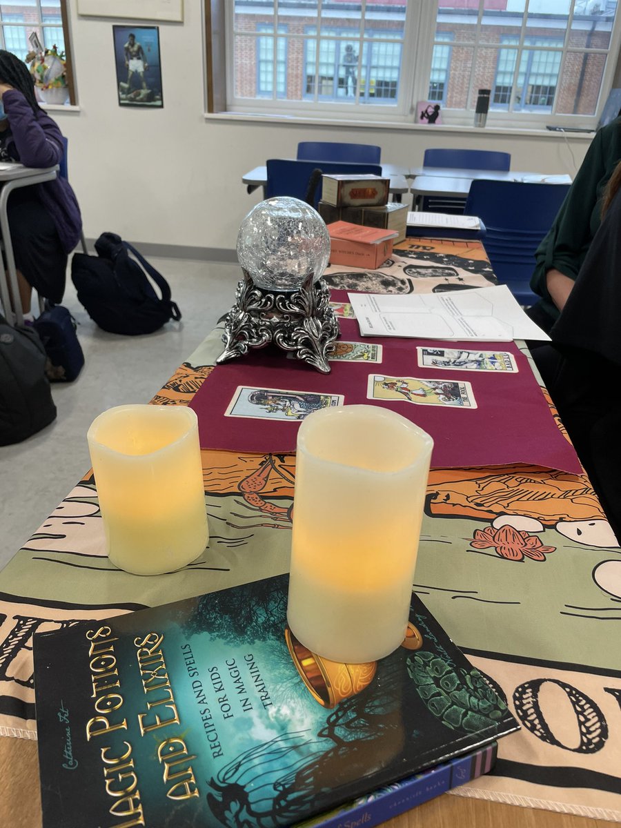 RobynHaugPD's tweet photo. It’s so easy to #LoveTeaching when you get to be a witch during colonial times in Ms.Lock’s social change class. Never a dull moment at the high school. #LHWHSRocks #historyteacher @dramy_z https://t.co/1nwzMi58Sh