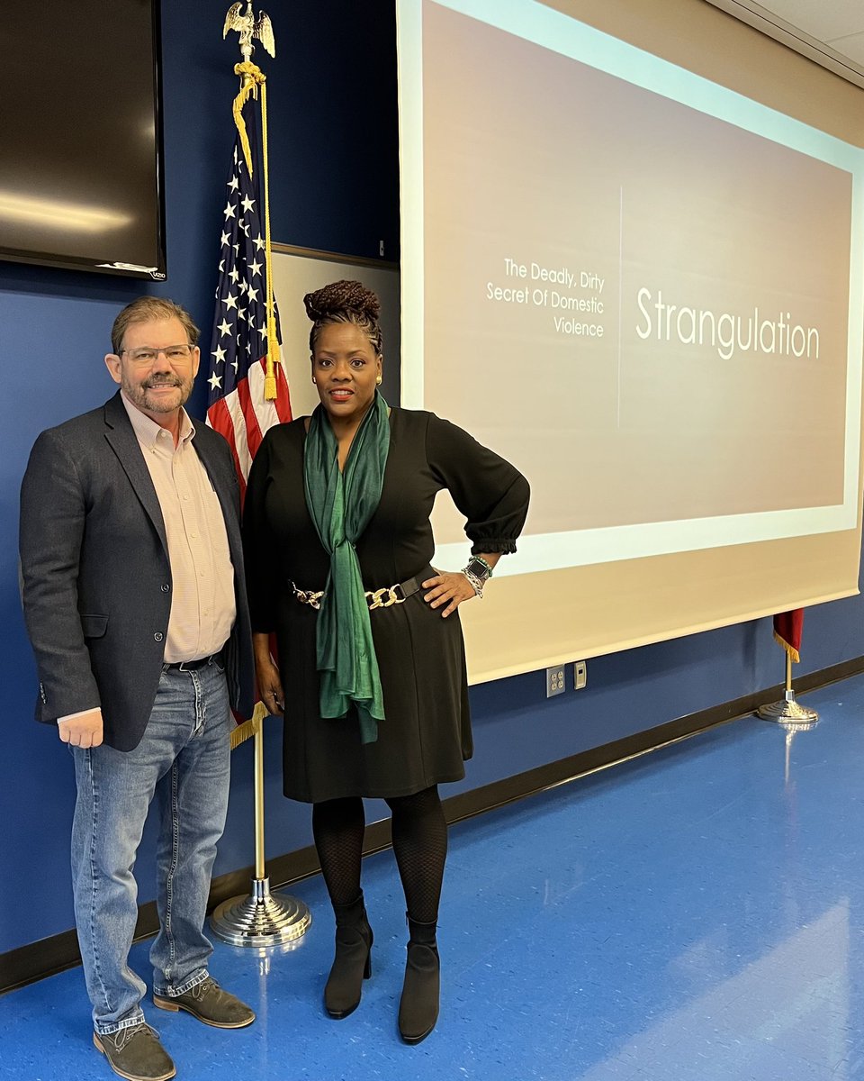 derekmarchman's tweet photo. @MarchmanConsul1 enjoyed the opportunity to #train effective #lawenforcement response to #domesticviolence for effective prosecution with @GAProsecutors Sharla Jackson @WarnerRobinsPD today!!! https://t.co/kVaDLNUEwB