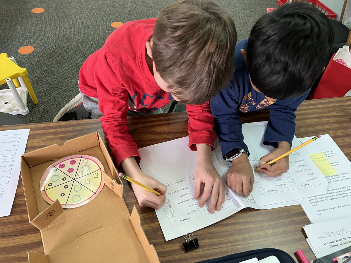 graham3rd's tweet photo. Pizza fractions! https://t.co/QZdA7vSxSl