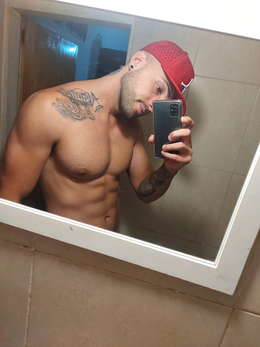 Este9Genaro's tweet photo. @tayoricci Suscribanse 60% off 💥💥💥🧡🧡🖤https://t.co/vmySHF8acQ https://t.co/UbXX2mO0gF