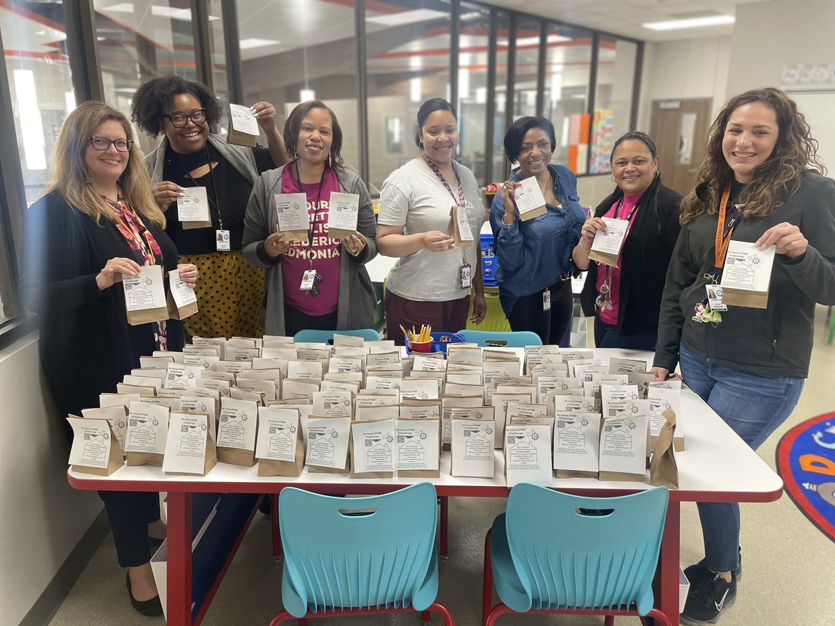 JThomas_Stovall's tweet photo. Thanks to these lovely ladies for staying afterschool with me to prep things for our stem nite. The kids are going to enjoy themselves! @HumbleISD_ACE #ACEscience https://t.co/EJz19zdcH8