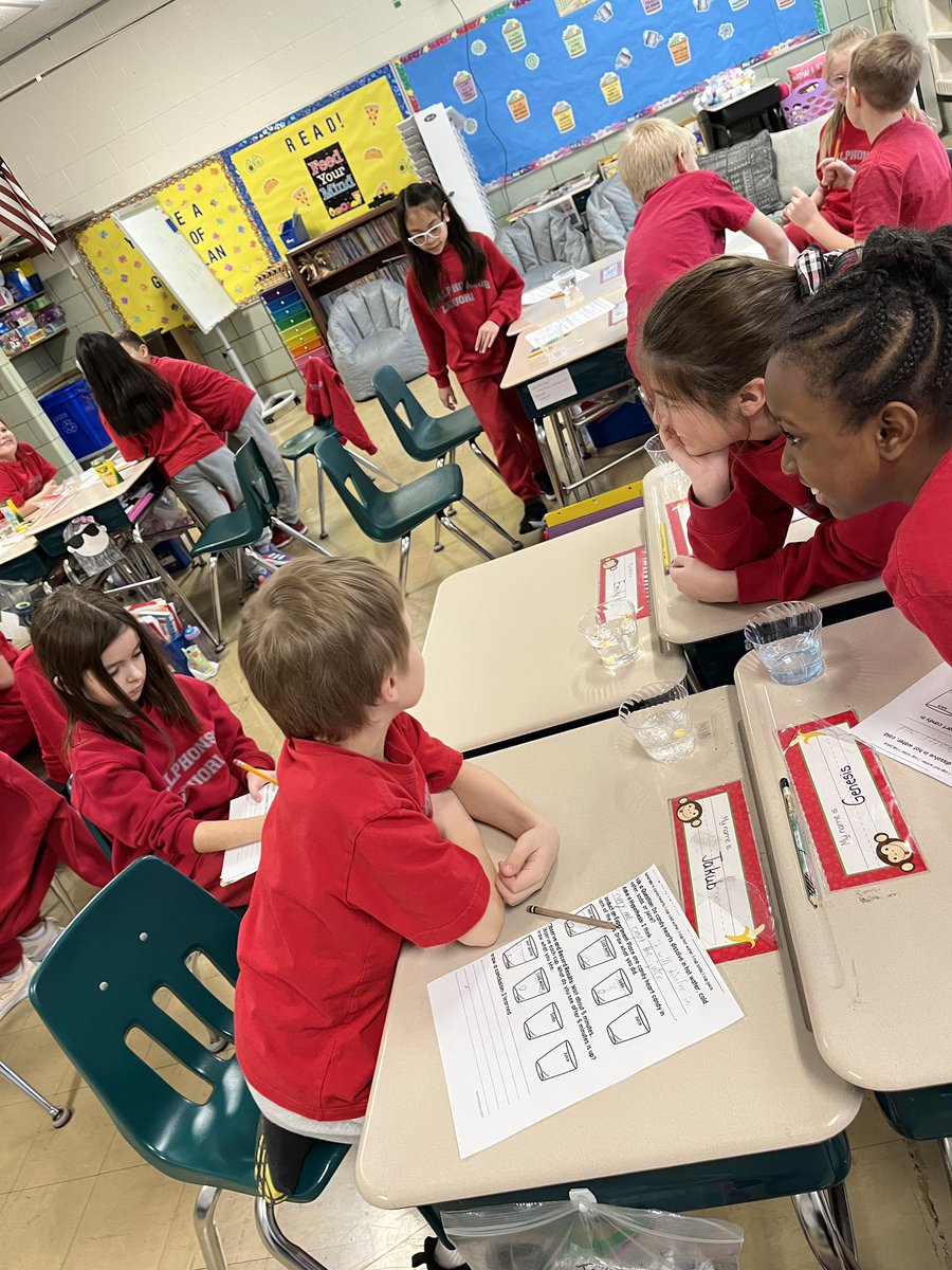StAlphonsusSch's tweet photo. Science experiments in third grade at Saint Alphonsus Liguori School! #stalchargers #preschool #elementaryschool #catholicschool #chargeon #ILoveStAls #archchicago https://t.co/1dSBIExtKg