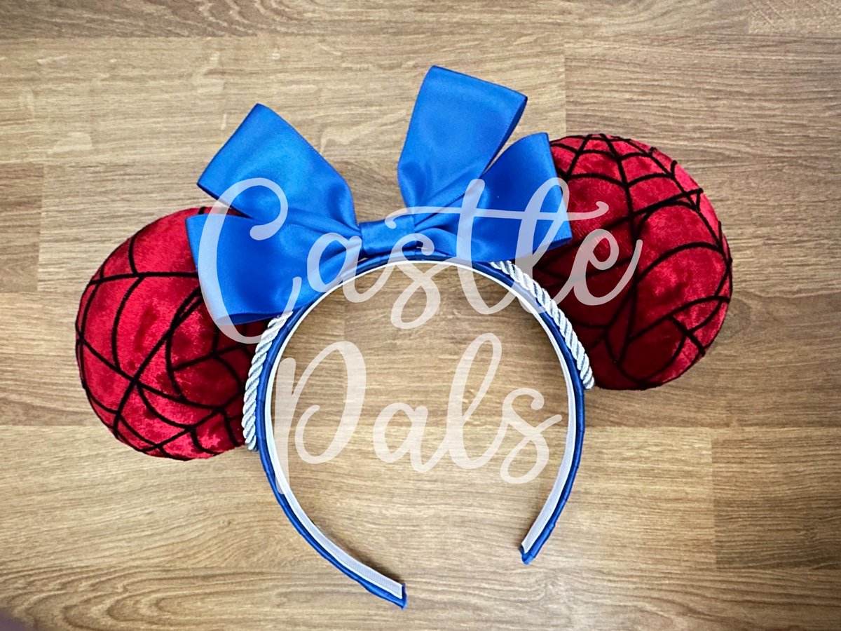 👉🏻🕷️👈🏻 Peter Parker has dropped into the shop, and is managing to keep us very busy! Swing by to grab a peek at him and all our pals while the shop is still 20% off!
#castlepals #disney #mouseears #spiderman #tobymaguire #andrewgarfield #tomholland #peterparker #avengers #marvel