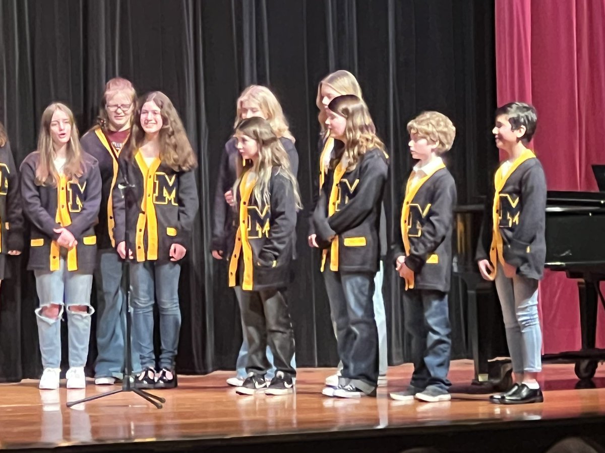 MelloTones look great in their new sweaters!  They are looking as good as they sound!  #leboproud