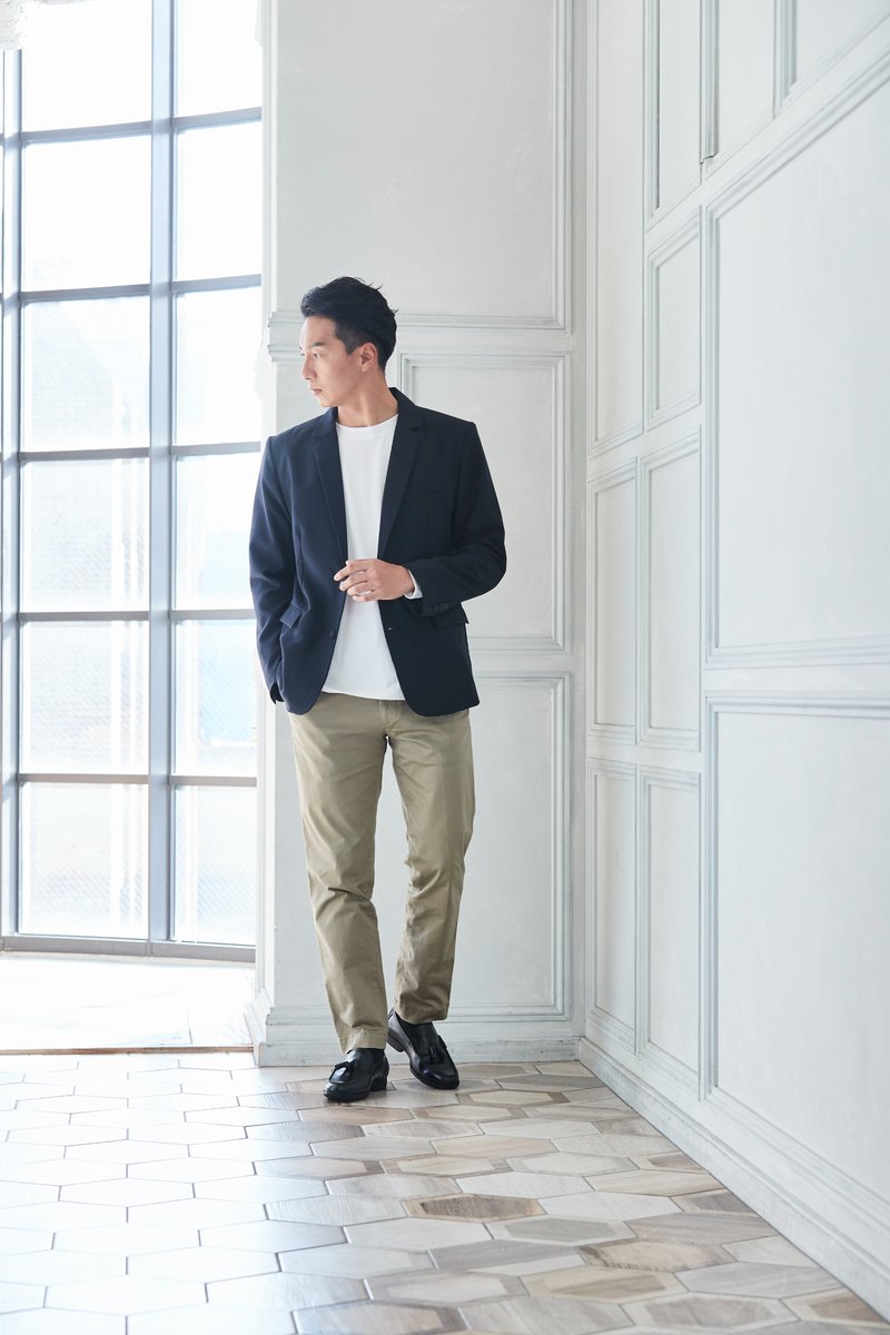 texcyluxe's tweet photo. #AbsoluteValues 新商品ローファー
履くとこんな感じ、、、
スーツやチノパンとも相性がいいです(^^)/ https://t.co/lpjfdn9qSp