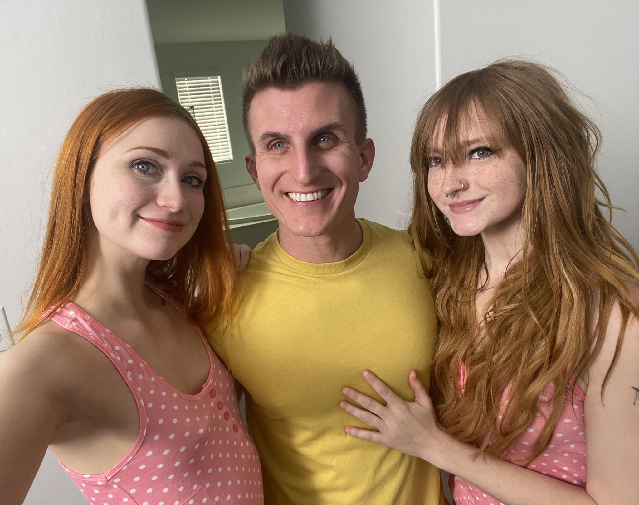 TW Pornstars - Amber Stark🔞. Twitter. had a great day with  @scarletskiesxxx and @Oliver_Faze_. 2:14 AM - 17 Feb 2023