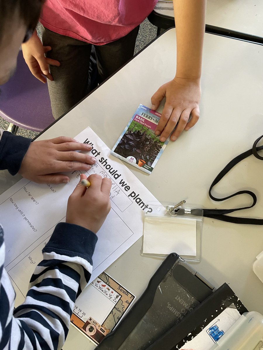 Stephanie Barker tweet media