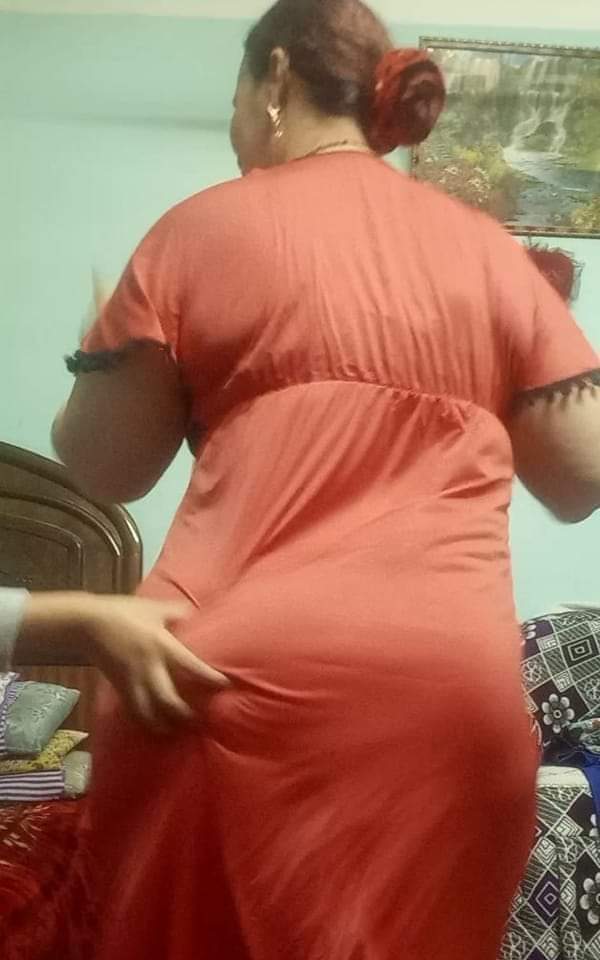 اول لما اجيلك لزم اسلم على امك الاول