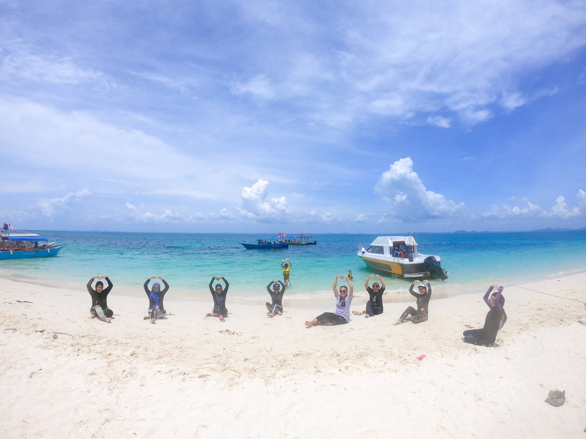 sillslyna's tweet photo. Day trip ke Pulau² di Mersing, Johor. Tak tahu nak pergi mana, korang boleh singgah sini. Banyak port best! 😍

🌞 DAY TRIP (9am-2pm)
💲RM 140/Pax
📌 Pulau Rawa
📌 Pulau Harimau 
📌 Pulau Hujung
📌 Pulau Tengah
📌 Pulau Besar

WhatsApp for details 👇
☎️ https://t.co/q7FE91wsb1 https://t.co/Wo75ul2EQH