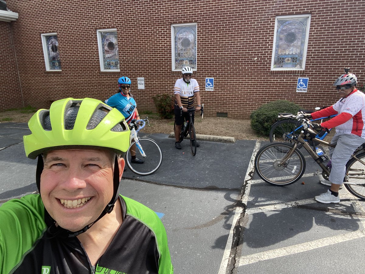 Walkerdog's tweet photo. Bruce sings about driving in to Darlington County. We were riding in Darlington County. A slow roll on a warm, windy afternoon. It wouldn’t be Darlington County without a few churches and abandoned buildings.
@MartyCader @michael__bean @Joeker_RPh https://t.co/DVv7Ax22na